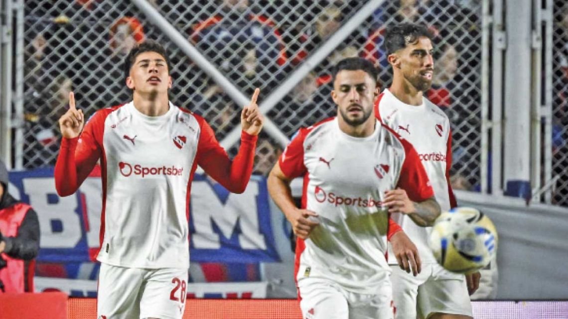 Independiente le ganó a San Lorenzo, pero los dos clasificaron a los playoff