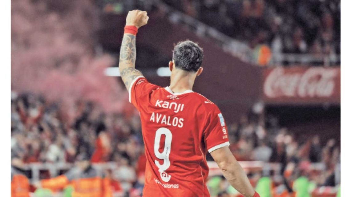 Independiente ganó el clásico de Avellaneda por un gol de Ávalos y porque Maravilla erró todo