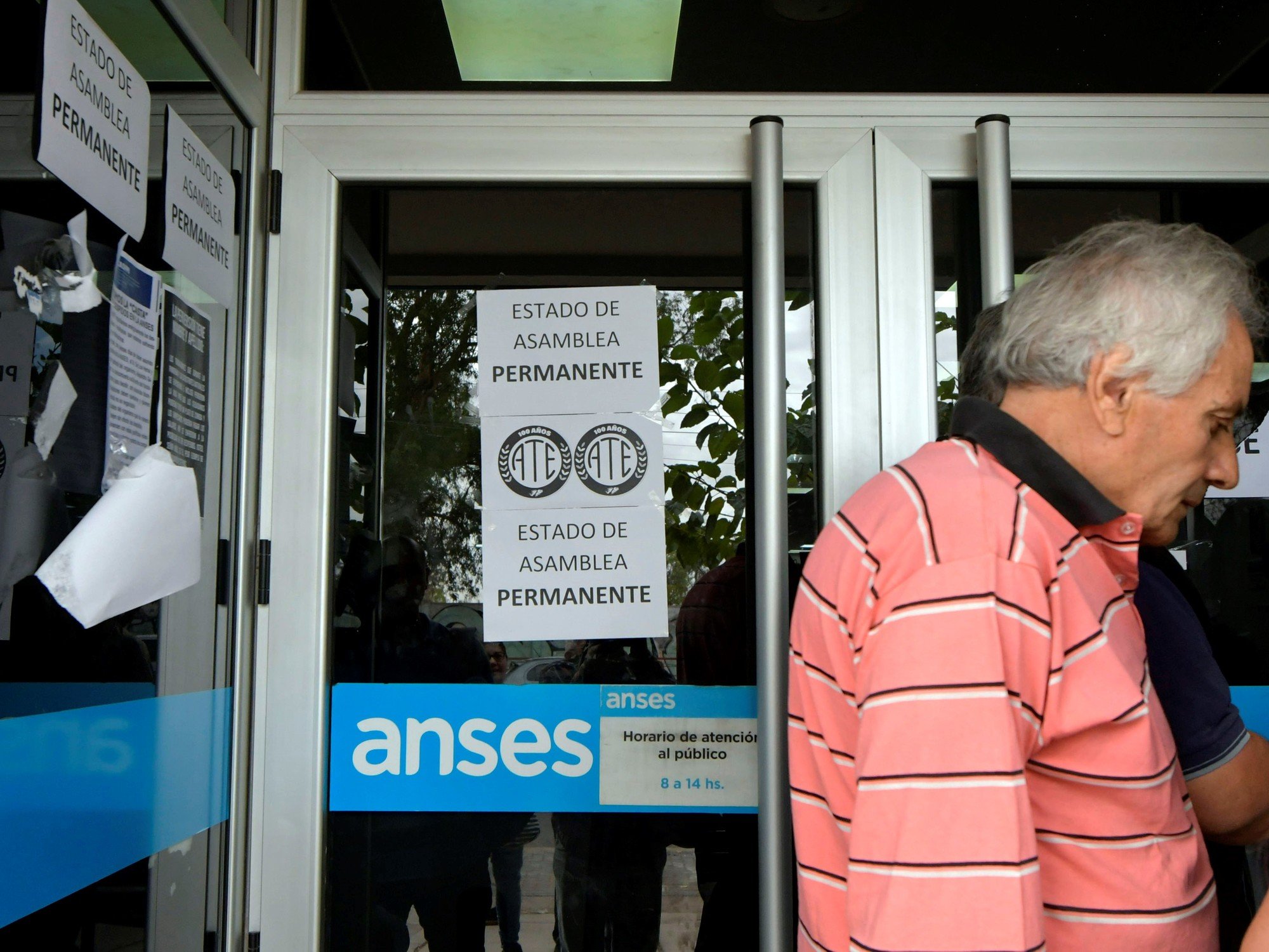 El Gobierno confirmó que en abril otorgará el bono de $70.000 a jubilados y pensionados