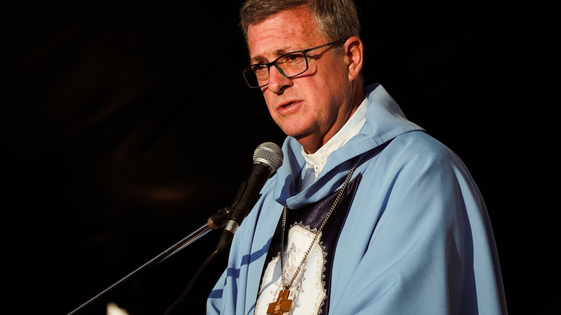Dura homilía de García Cuerva en la misa tras la peregrinación a Luján: "Las heridas de la descalificación y de la intolerancia supuran y están infectando el corazón del pueblo"