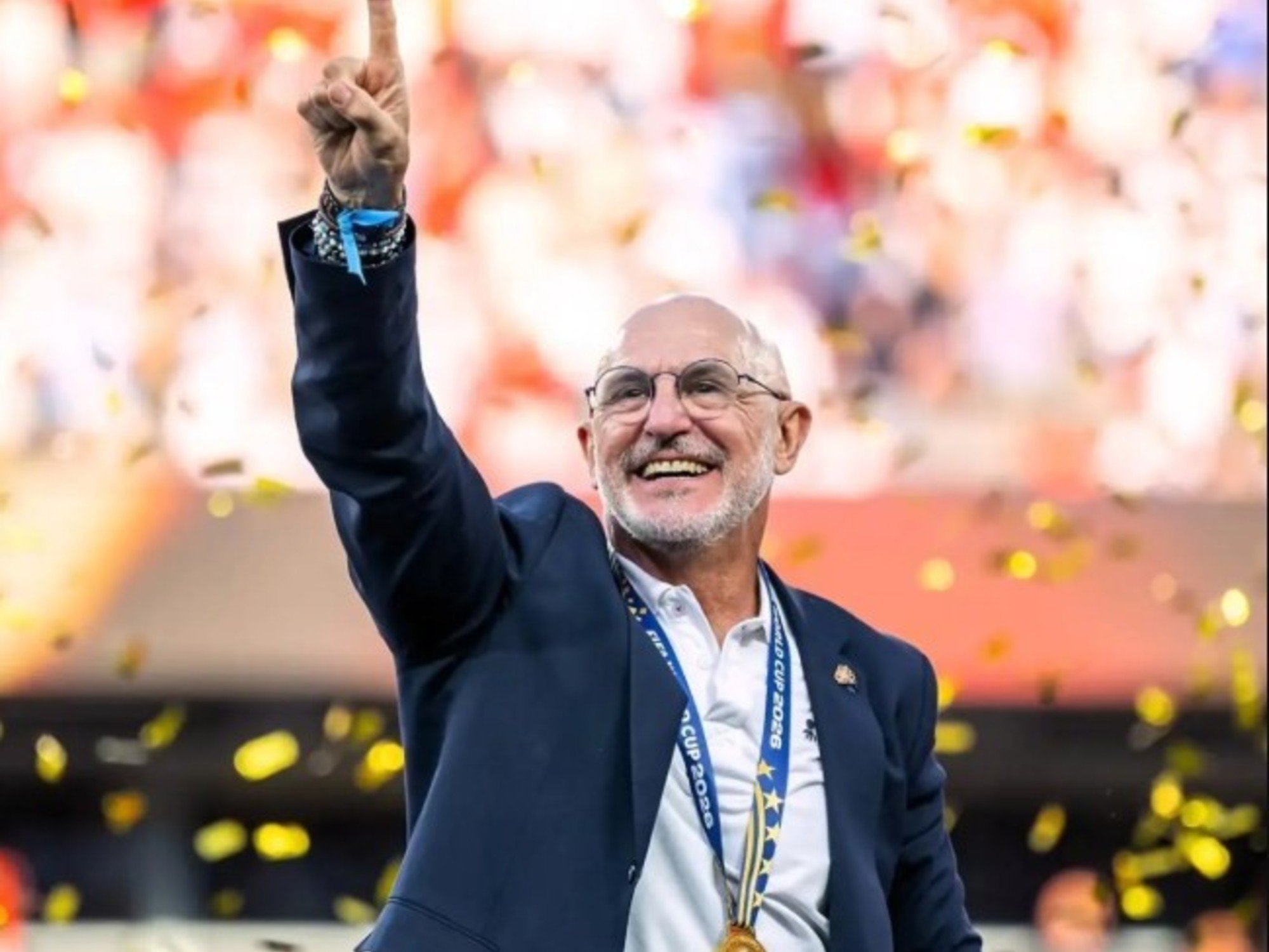 Luis de la Fuente, entrenador, 65 años: “Mis padres nos incitaron a tratar a todo el mundo bien, a no hacer un mal gesto y a ser cercanos”