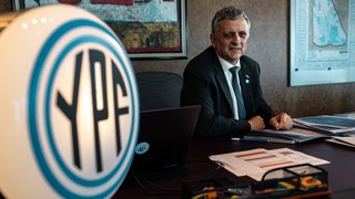 Sueldos millonarios: el juego de la silla en el directorio de YPF
