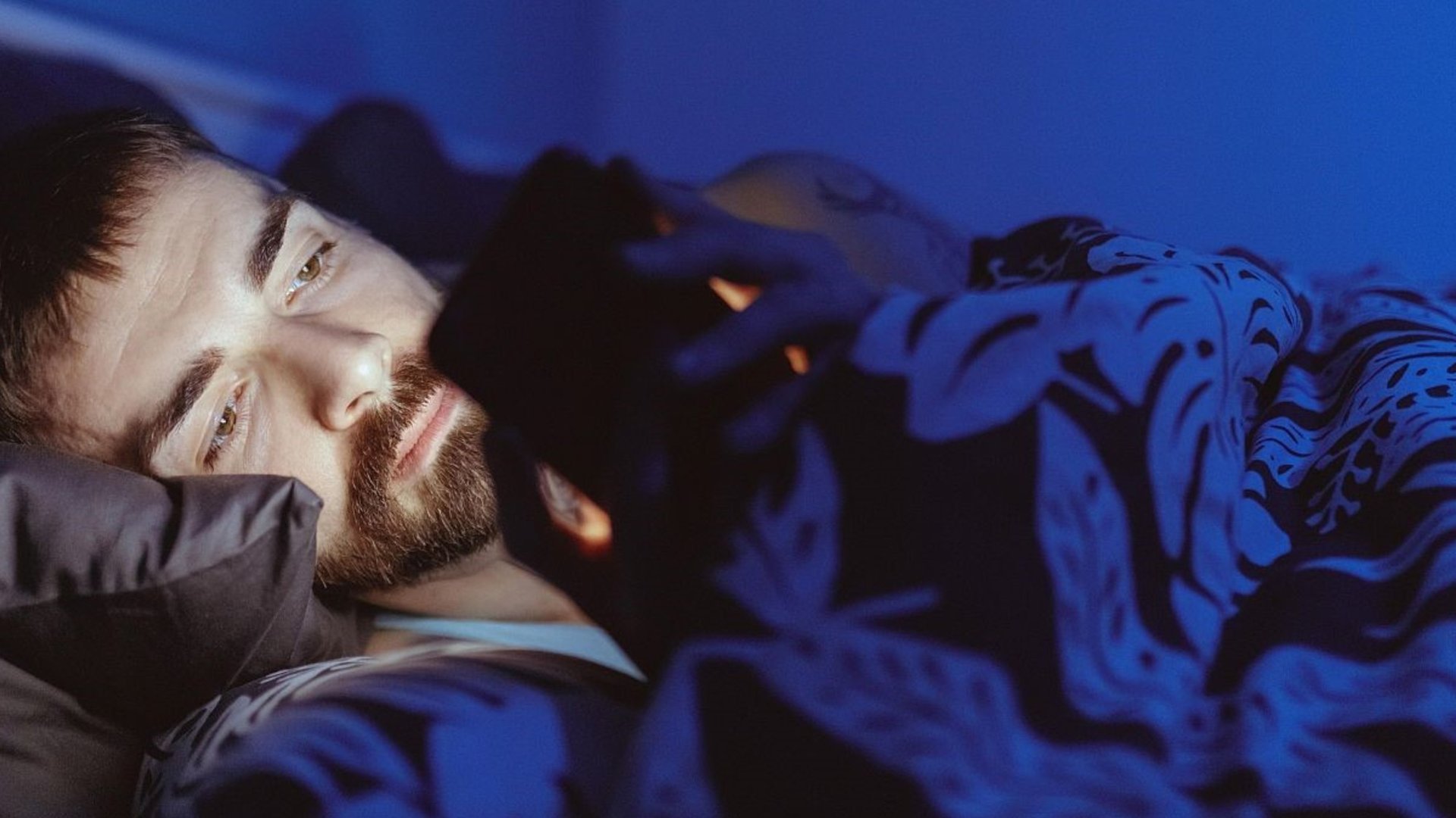 Qué significa olvidar los sueños al despertar y por qué lo investigan en relación con el alzhéimer