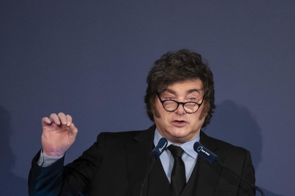Milei admitió que “el ritmo al que baja la inflación es más lento” y ratificó su frase sobre la gente que no llega a fin de mes