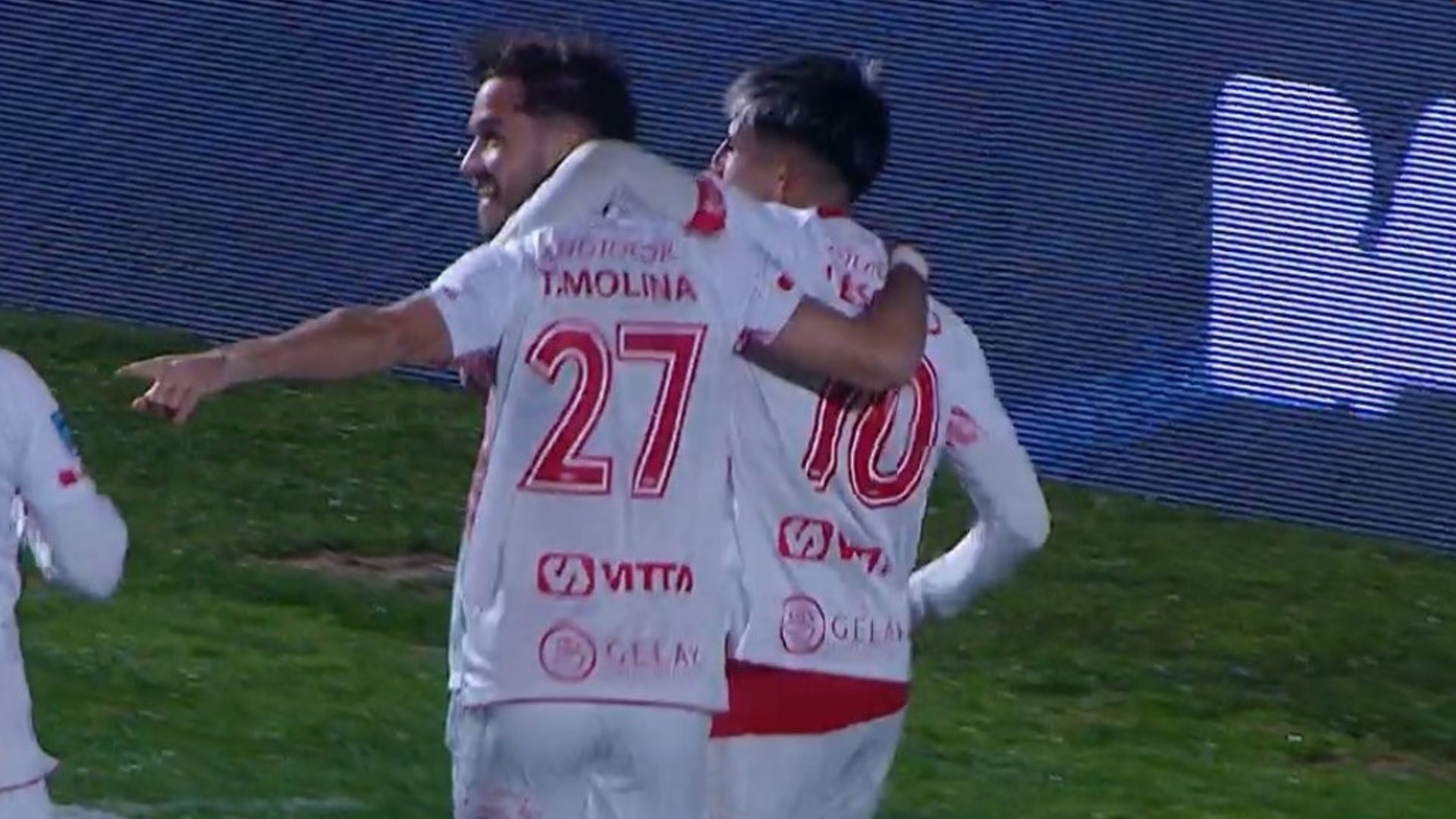 Alan Lescano y un golazo acrobático para el empate de Argentinos Juniors en Junín en la vuelta del fútbol argentino