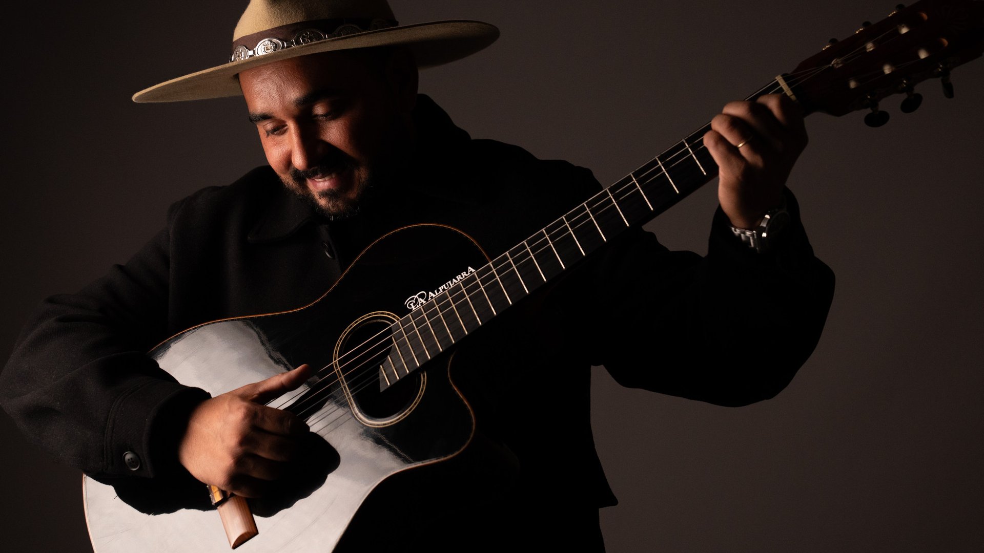 Lázaro Caballero, la nueva voz del folclore: de recibir la bendición del Chaqueño Palavecino a cantar en el Lollapalooza con La Sole