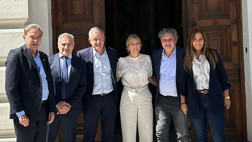 Se presenta un nuevo esquema de derecha que buscará converger con el PJ en una alternativa a Milei en el 2027