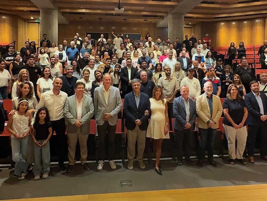 Oremos por la Ciudad: líderes evangélicos y autoridades porteñas participaron de un encuentro de oración