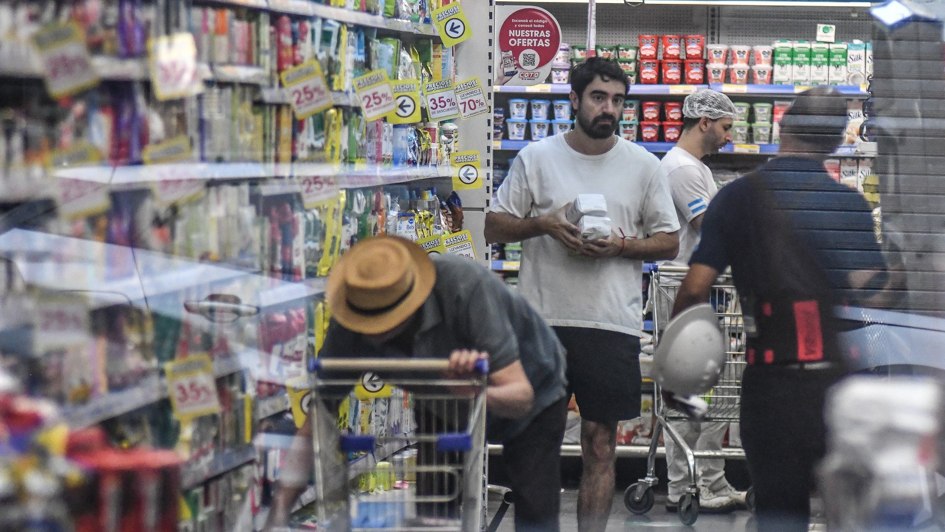 El consumo no levanta cabeza y en abril volvieron a caer las ventas en supermercados, shoppings y mayoristas