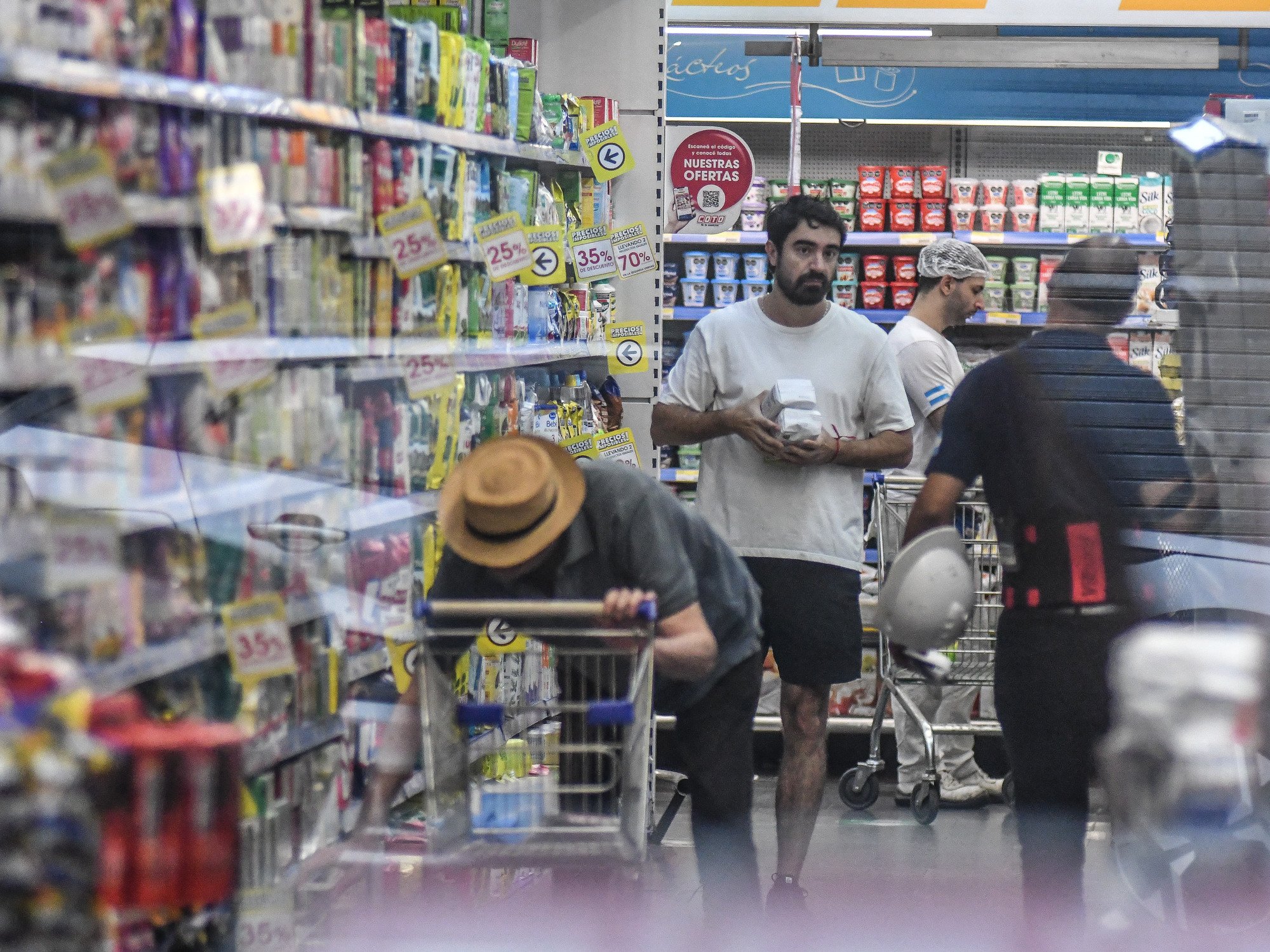 El consumo no levanta cabeza y en abril volvieron a caer las ventas en supermercados, shoppings y mayoristas