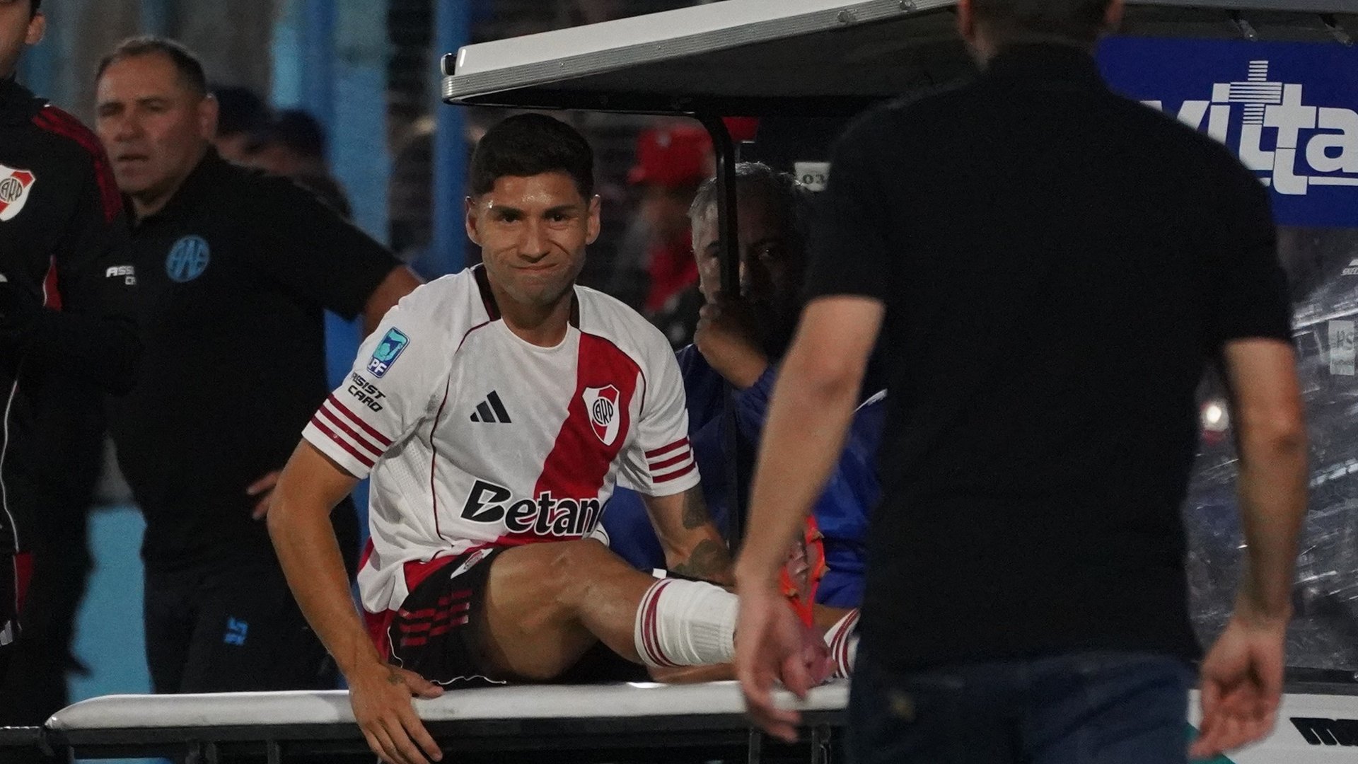Gonzalo Montiel se lesionó y ahora son ocho las bajas que tendrá el Chacho Coudet en el mini retiro de River en Cardales