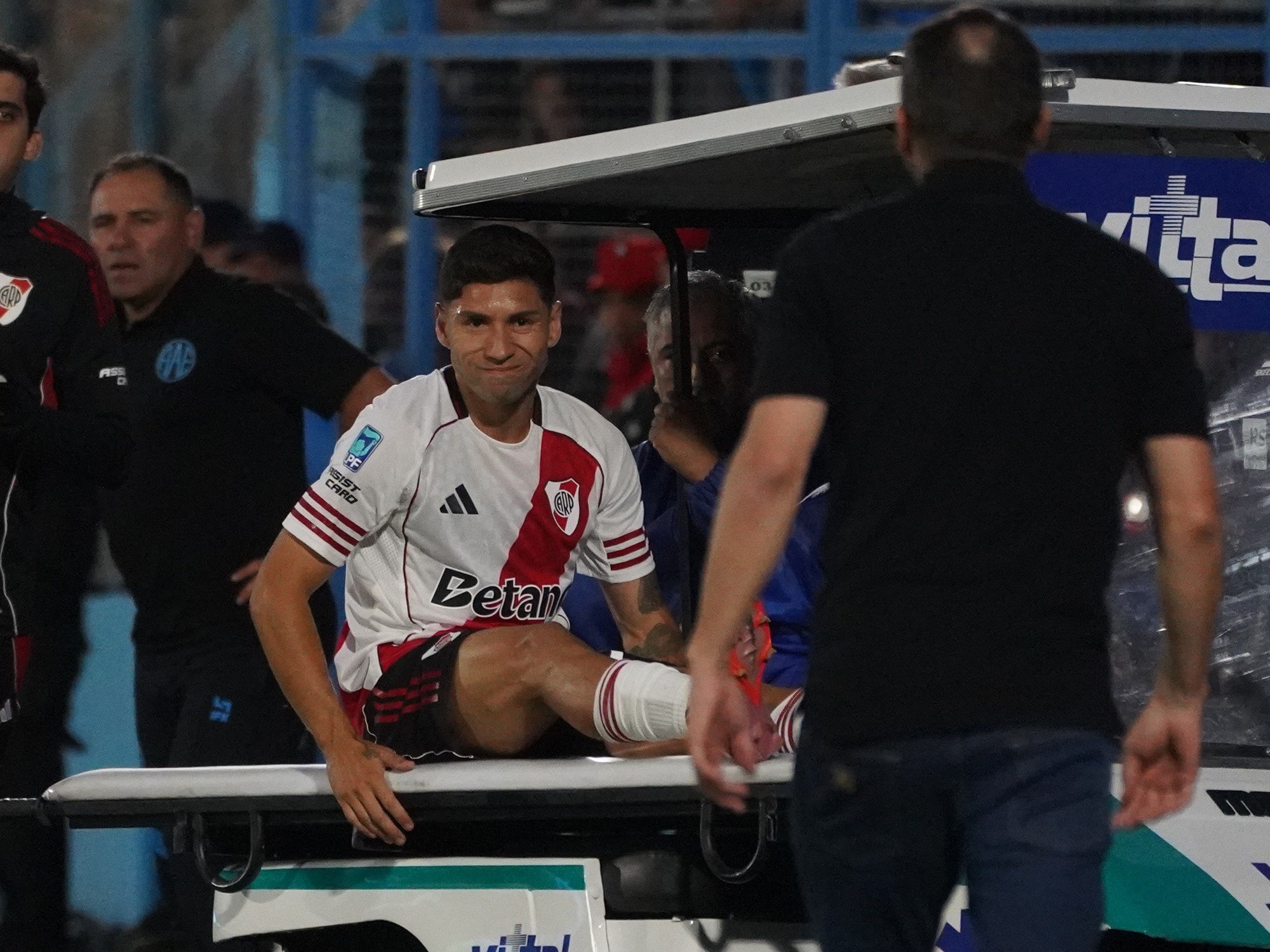 Gonzalo Montiel se lesionó y ahora son ocho las bajas que tendrá el Chacho Coudet en el mini retiro de River en Cardales