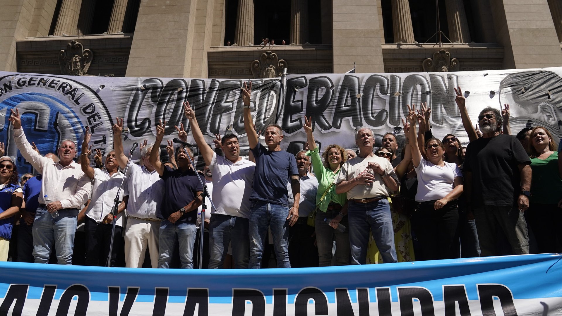 El Gobierno ganó otra discusión en la Justicia por la Reforma Laboral: consiguió que los reclamos de la CGT cambien de fuero