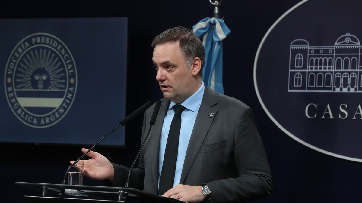 Revelan que Manuel Adorni compró su departamento en Caballito por u$s230.000 y con un préstamo de casi el 90% por parte de dos jubiladas