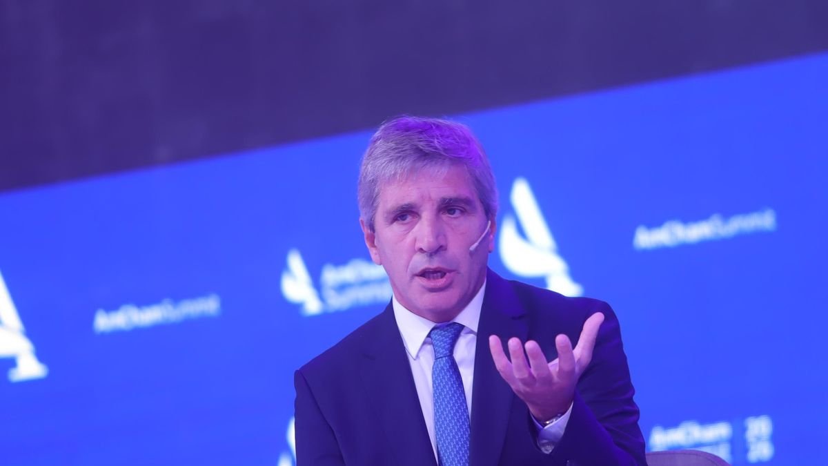 Luis Caputo en Washington: "No es nueva deuda, es para refinanciar los vencimientos de capital"