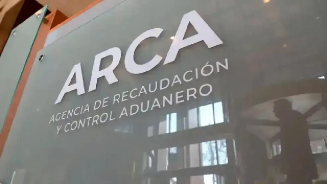 El Gobierno celebró un nuevo superávit financiero pero cuáles son los datos a tener en consideración