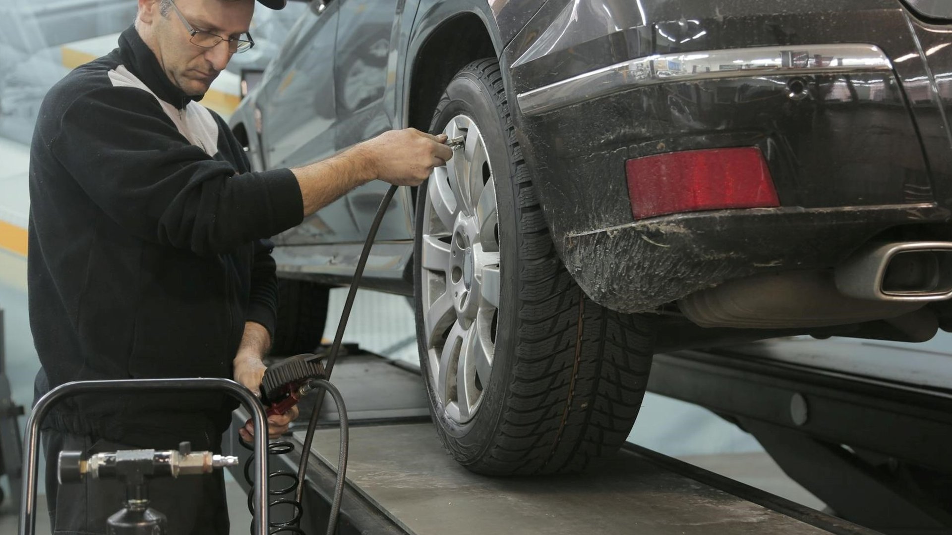Vehículos: ni 28 ni 30, la presión ideal de las ruedas antes de salir a la ruta