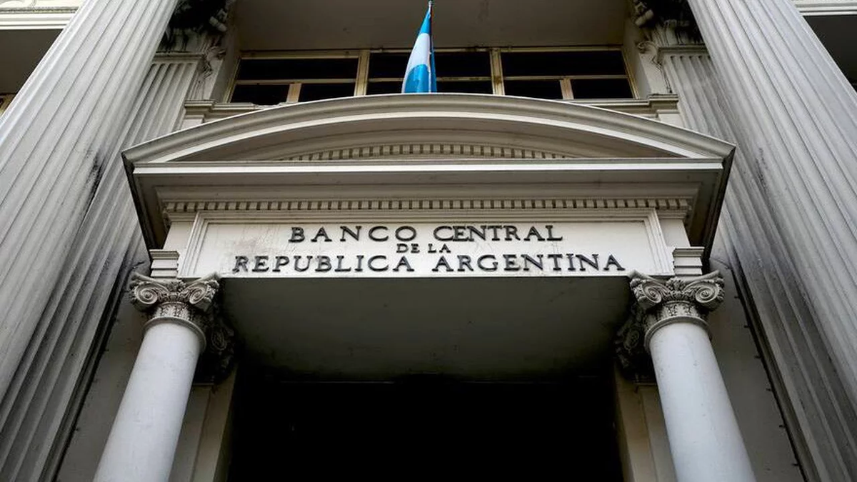 El BCRA volvió a acelerar las compras y llegó a 110 jornadas seguidas con saldo positivo