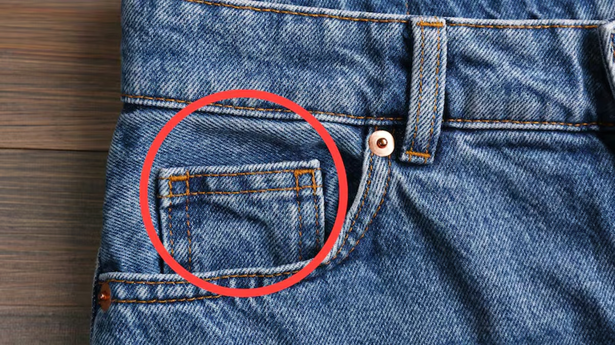 Por qué se inventó el bolsillo pequeño de los jeans y para qué sirve en la actualidad