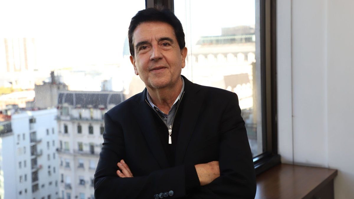 Carlos Melconian: "En un proceso de reconversión, no se puede dejar al 50% de la economía a la buena de Dios"