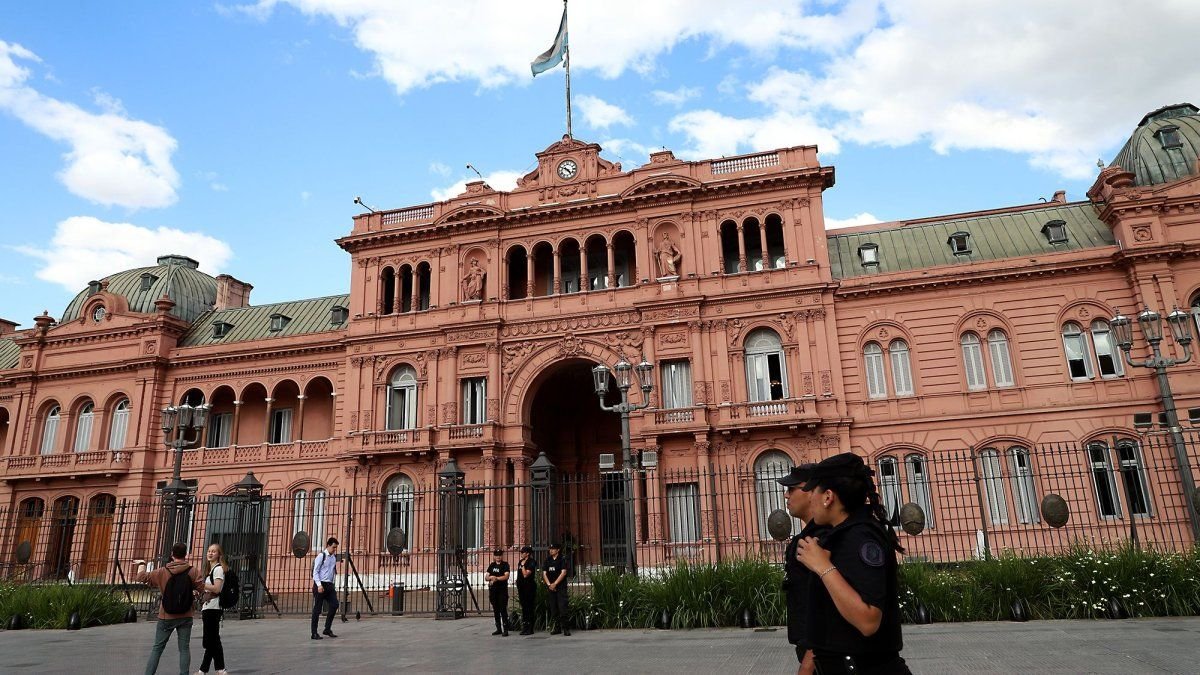La Justicia ya analiza el amparo que presentó Ámbito para tener acceso a Casa Rosada