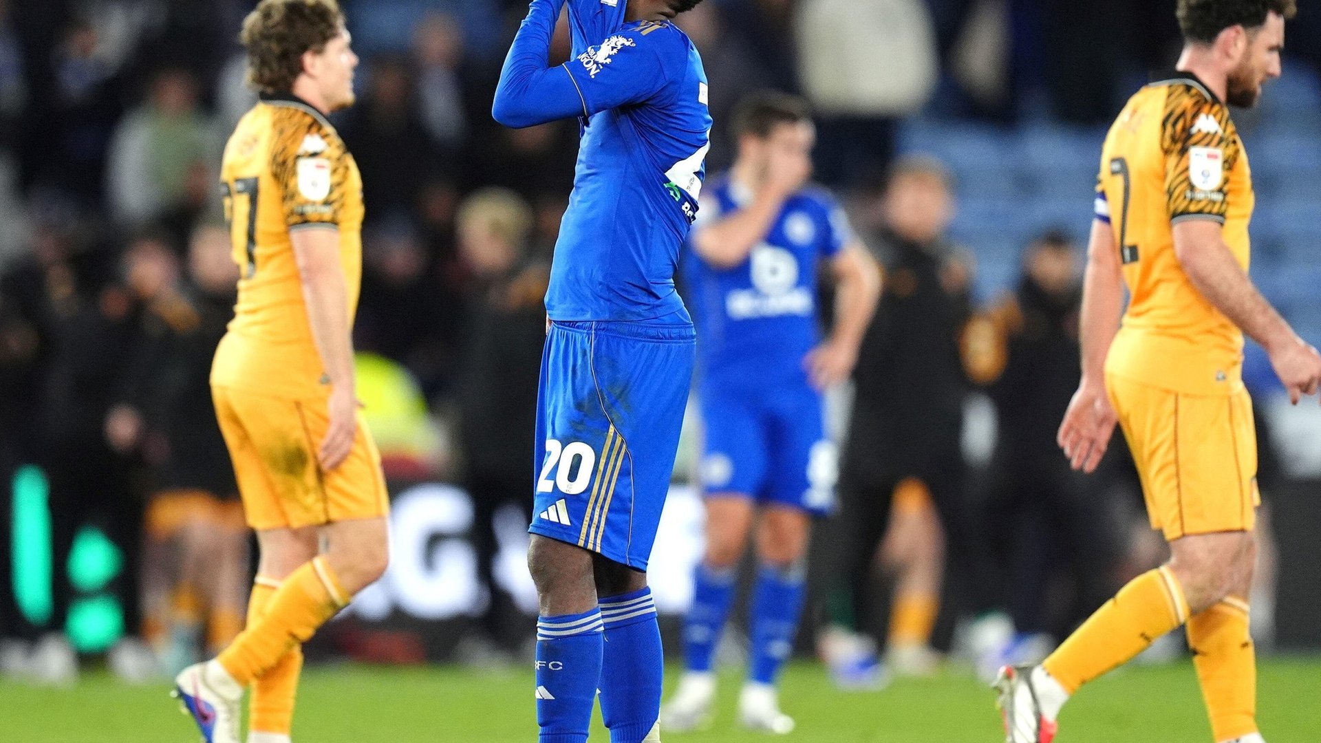 El tobogán del Leicester en Inglaterra: de campeón de la Premier League a descender a la Tercera División en 10 años