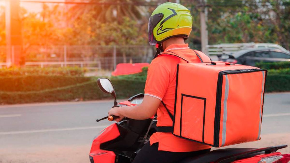 Delivery: crecen los pedidos, pero los repartidores no mejoran sus ingresos y las comisiones a comercios llegan al 35%