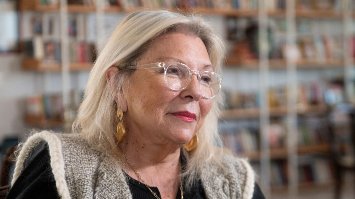 Elisa Carrió, sobre la reunión entre el PRO y LLA: "Mauricio Macri quiere ser muy rico de nuevo"