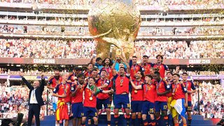 Sorpresa en el fútbol: el inesperado adiós a la Selección de España de un reciente campeón del mundo