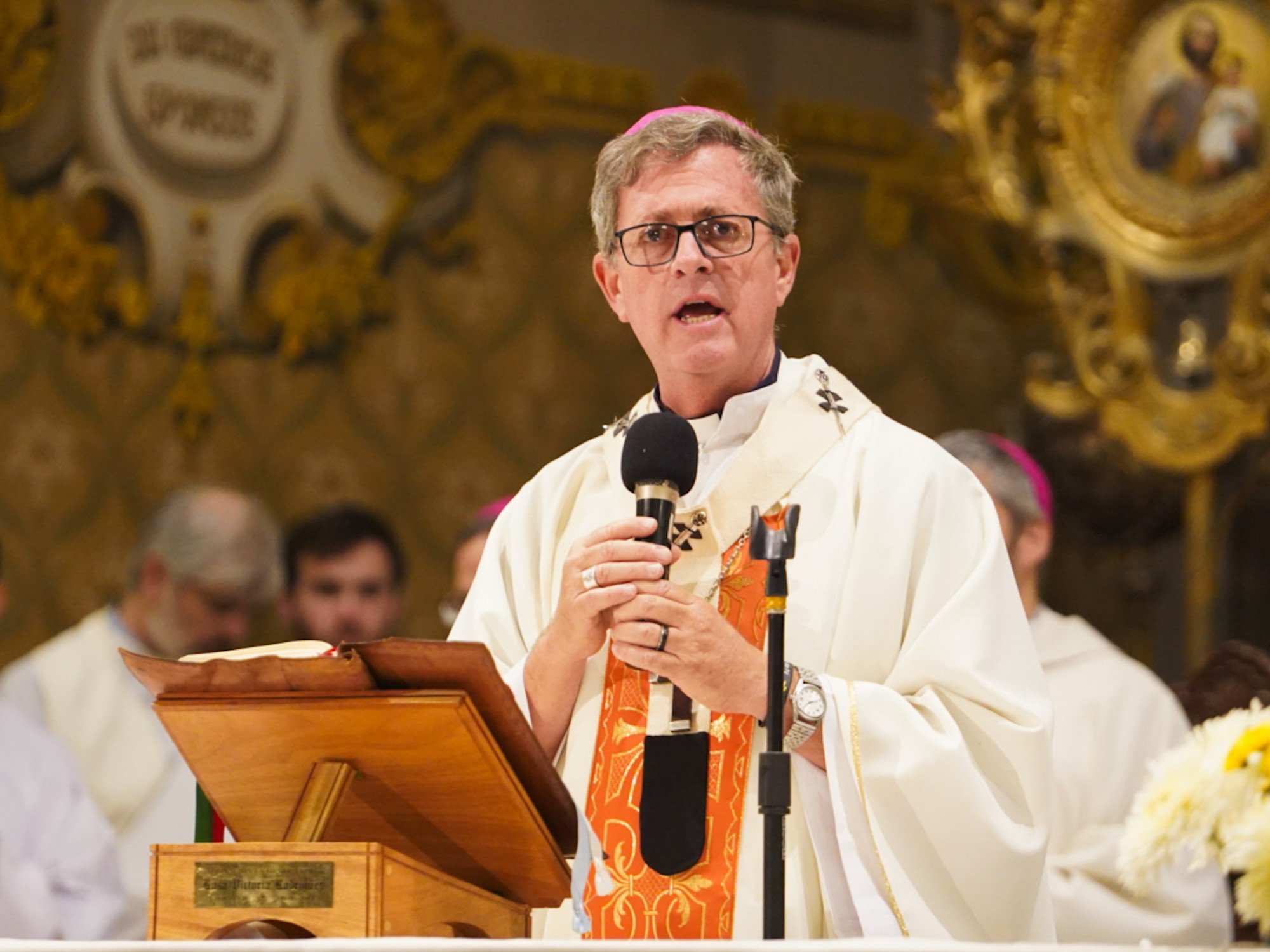 García Cuerva cuestionó a la dirigencia política por la misa en Luján: "No somos capaces de sentarnos en el mismo banco de una iglesia"