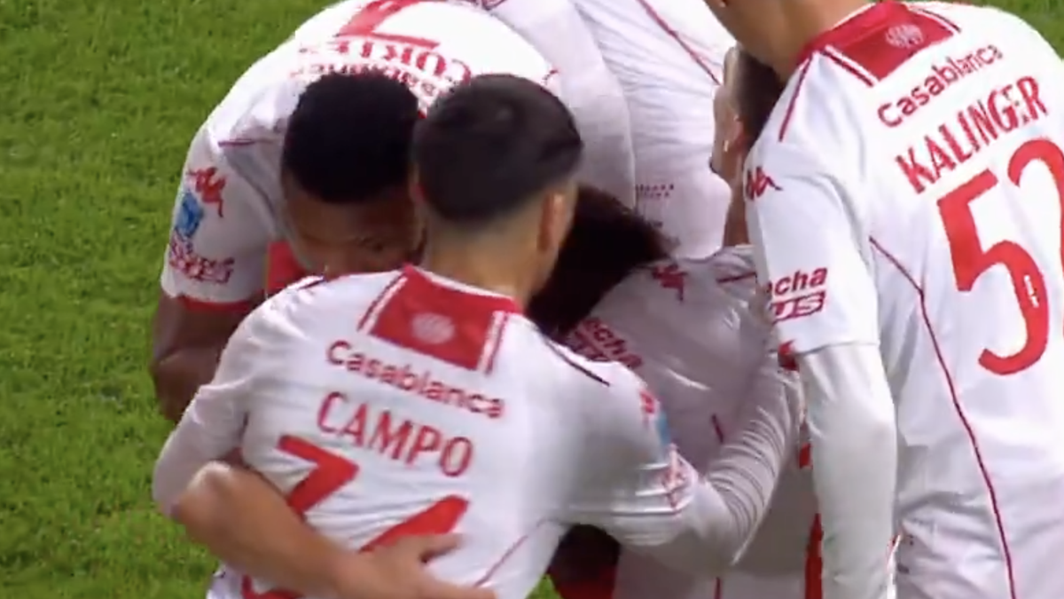 Huracán resistió con nueve, venció a Boca en el alargue y lo dejó afuera en La Bombonera