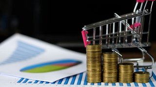 El ingreso disponible creció en abril, tras siete meses de caídas: ¿qué pasará en los próximos meses?