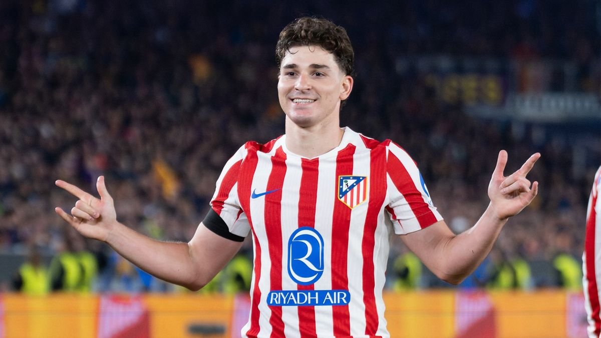 Julián Alvarez volvió a entrenar para el Atlético de Madrid y se aleja la posibilidad de Barcelona