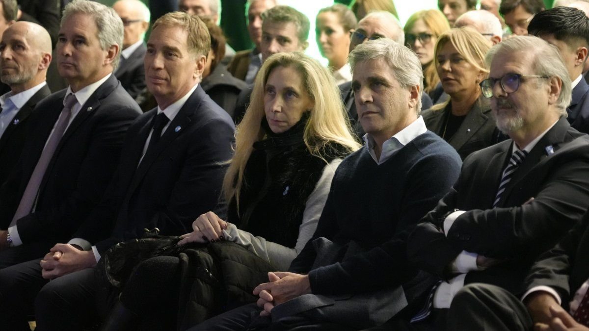 Karina Milei encabeza reunión de mesa política, la primera con Diego Santilli como jefe de Gabinete