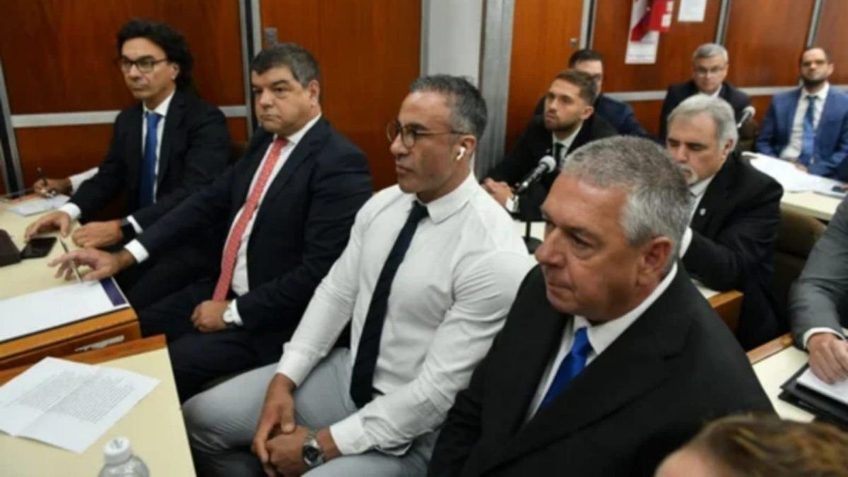 Juicio por la muerte de Diego Maradona: volvió a declarar Leopoldo Luque y advirtieron por contradicciones en su testimonio