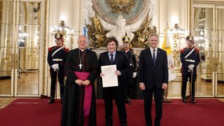 Avanza la posible visita de León XIV: Javier Milei recibió las credenciales del nuevo nuncio apostólico