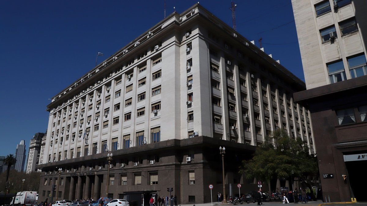 La otra cara del superávit fiscal: mientras Nación sostiene el equilibrio, las provincias muestran un fuerte deterioro