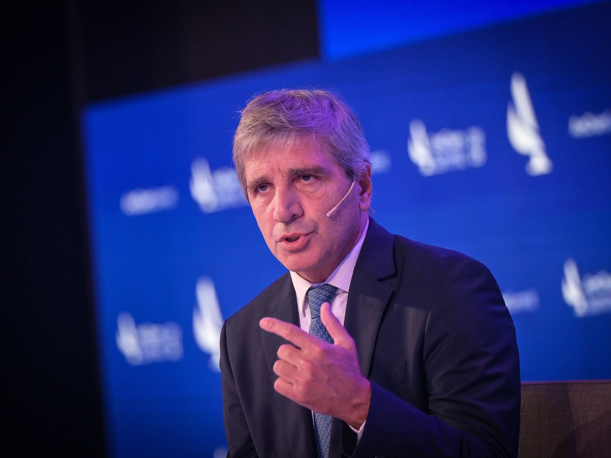 Tras conseguir las garantías, el Gobierno oficializó que avanza en un préstamo de bancos por US$ 5.000 millones
