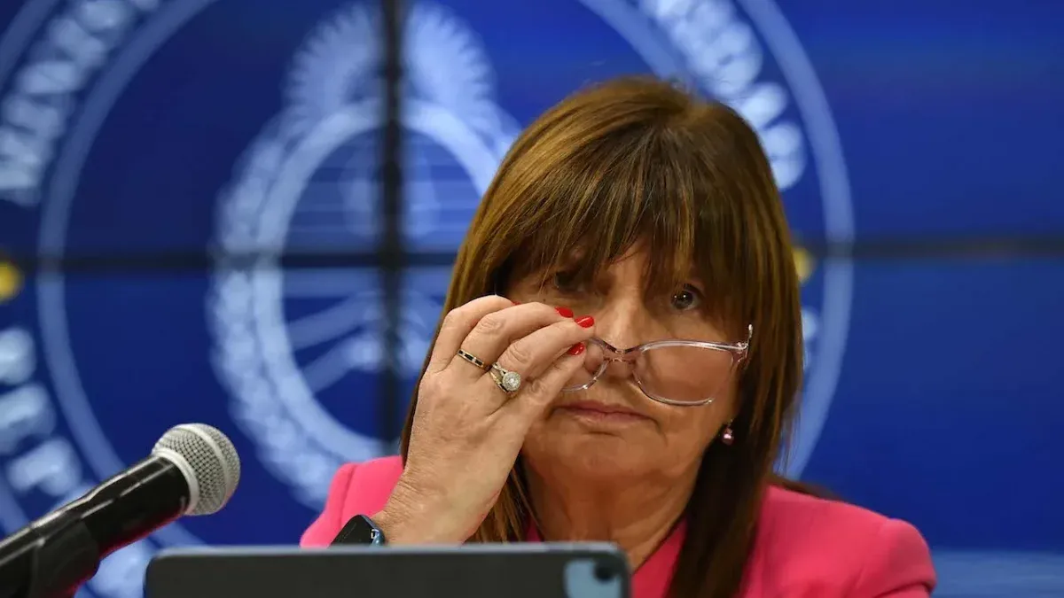 "Nunca la vi tan enojada": furia de Patricia Bullrich con Manuel Adorni tras desautorizarla públicamente