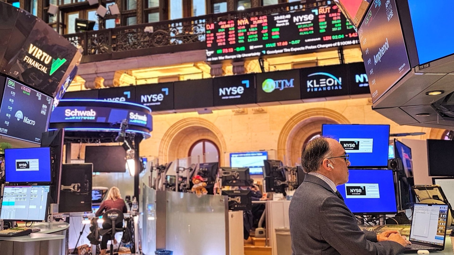 Post fallo de YPF vuelven a rebotar las acciones, pero el riesgo país supera los 620 puntos