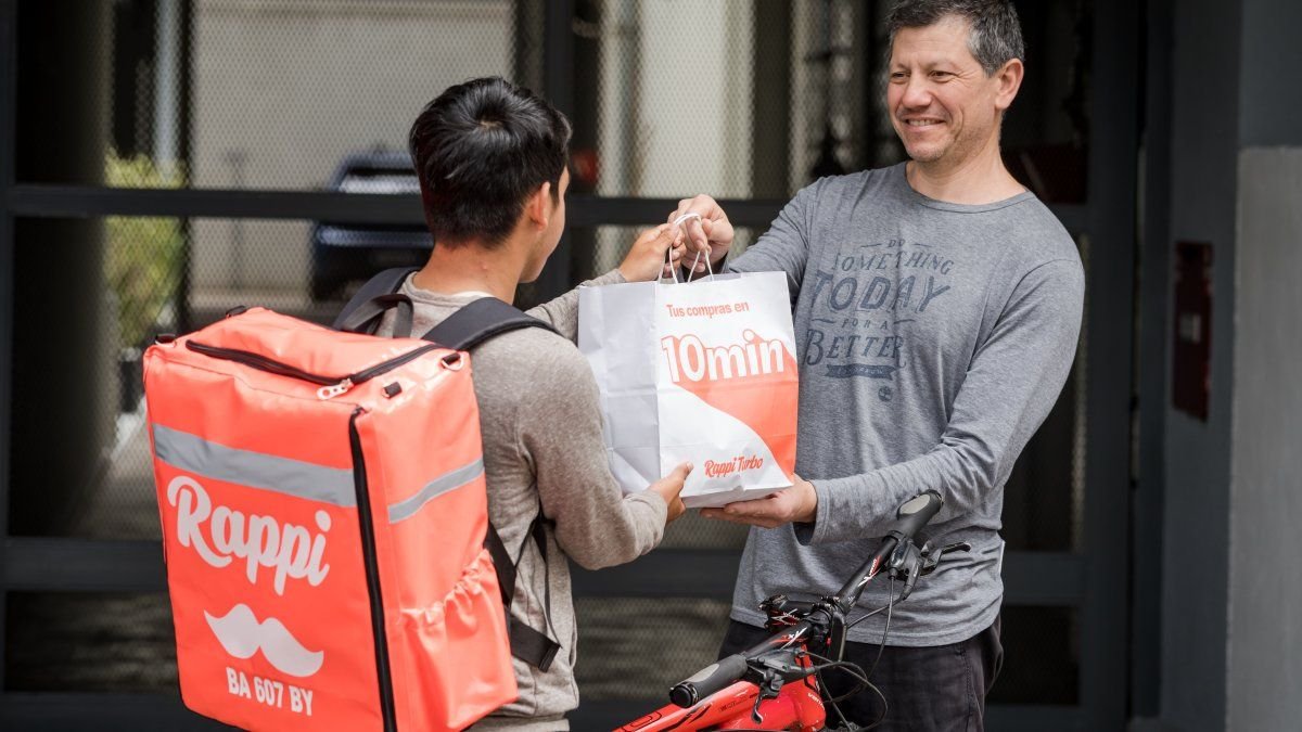 Crece el delivery en Argentina, pero el poder de compra cayó 12% en un año