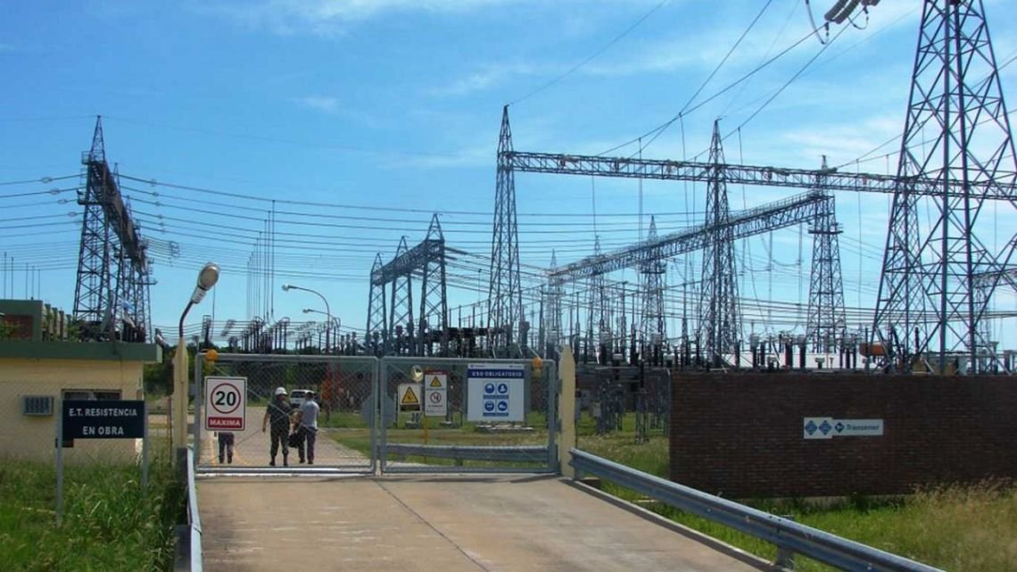 El Gobierno transfirió el 100% de sus acciones en Transener a un consorcio privado