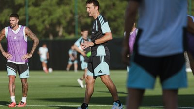 La formación que probó Scaloni para el primer amistoso de Argentina antes del Mundial 2026: chance para Capaldo y el lugar de Messi