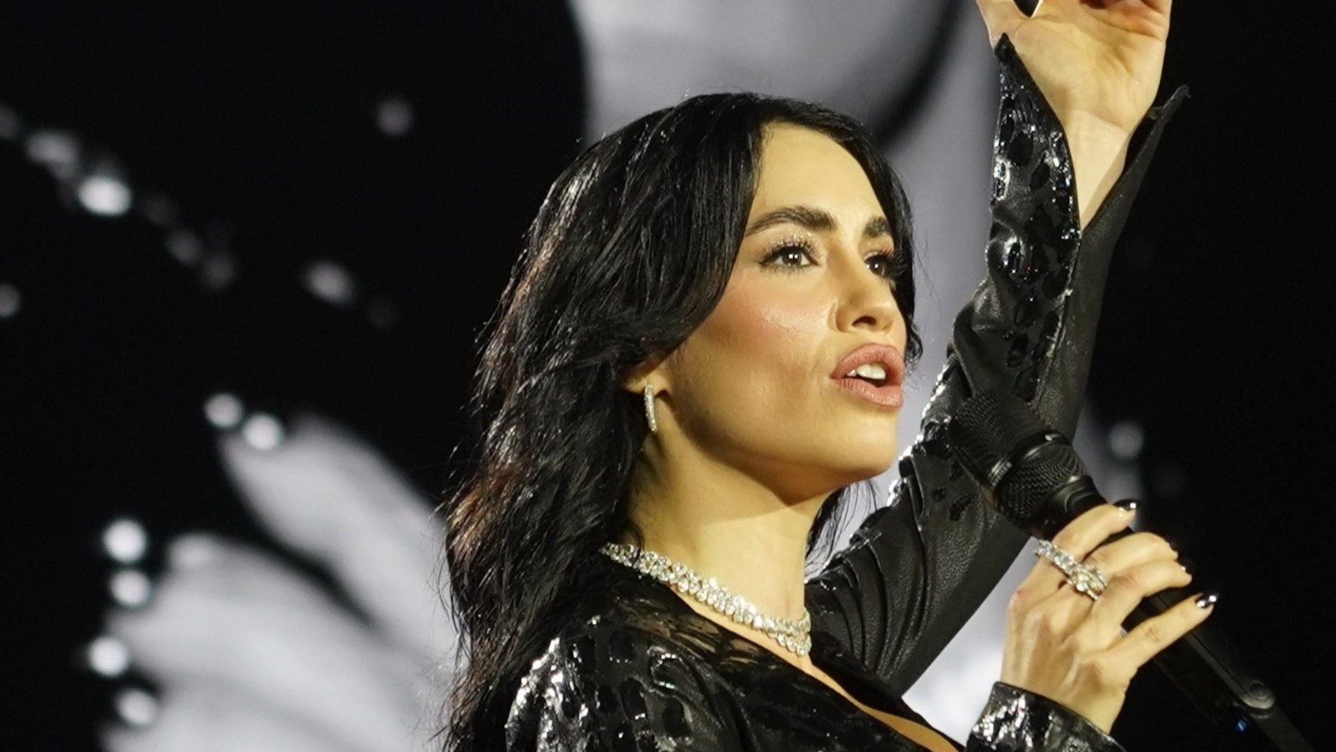Lali brilló en su primer River: la sorpresiva aparición de Kylie Minogue, el homenaje al Indio Solari y un mensaje por Agostina en la noche más grande de su carrera