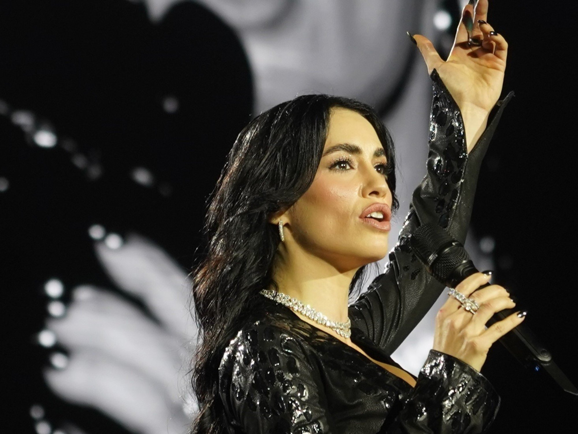 Lali brilló en su primer River: la sorpresiva aparición de Kylie Minogue, el homenaje al Indio Solari y un mensaje por Agostina en la noche más grande de su carrera