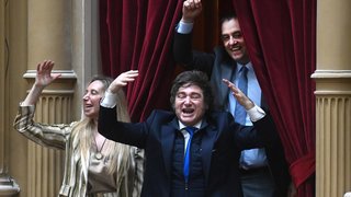 "Si la Justicia encuentra culpable a Adorni lo echo de una patada": la advertencia de Milei por el escándalo sobre el patrimonio del jefe de Gabinete